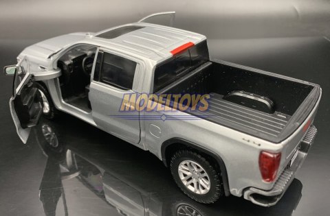 GMC Sierra 1500 SLT Crew Cab 1:27 Motormax 79361 GMC Sierra 1500 SLT Crew Cab 1:27 Motormax 79361