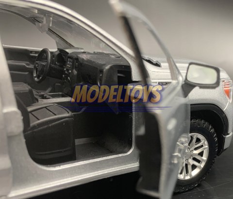 GMC Sierra 1500 SLT Crew Cab 1:27 Motormax 79361 GMC Sierra 1500 SLT Crew Cab 1:27 Motormax 79361