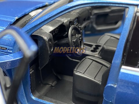 GMC Sierra Denali Crew Cab blue 1:27 Motormax 79362 GMC Sierra Denali Crew Cab blue 1:27 Motormax 79362
