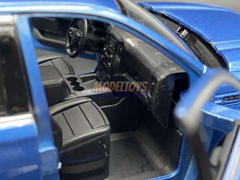 GMC Sierra Denali Crew Cab blue 1:27 Motormax 79362 GMC Sierra Denali Crew Cab blue 1:27 Motormax 79362