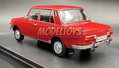 Wartburg 353 red 1985 model METAL WhiteBox 1:24 Wartburg 353 red 1985 model METAL WhiteBox 1:24