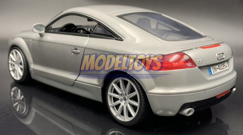 Audi TT coupe V6 3.2 1:18 model Motormax 73177 Audi TT coupe V6 3.2 1:18 model Motormax 73177