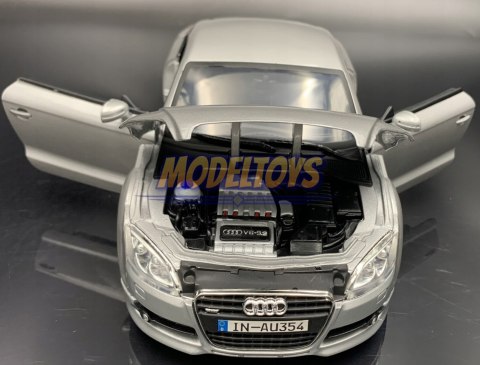 Audi TT coupe V6 3.2 1:18 model Motormax 73177 Audi TT coupe V6 3.2 1:18 model Motormax 73177