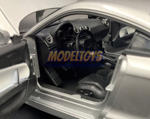 Audi TT coupe V6 3.2 1:18 model Motormax 73177 Audi TT coupe V6 3.2 1:18 model Motormax 73177