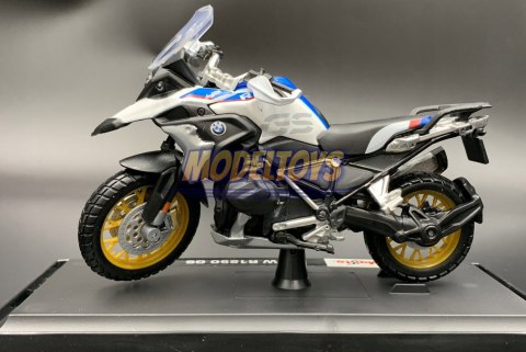 BMW R1250 GS na podstawce model 1:18 Maisto BMW R1250 GS na podstawce model 1:18 Maisto
