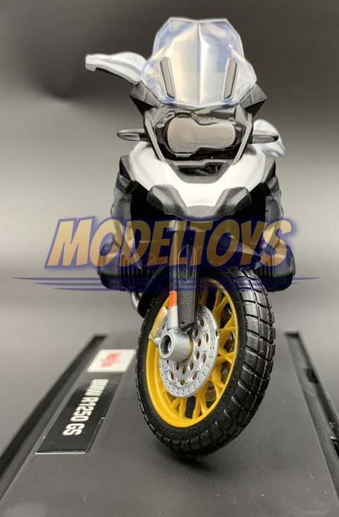 BMW R1250 GS na podstawce model 1:18 Maisto BMW R1250 GS na podstawce model 1:18 Maisto