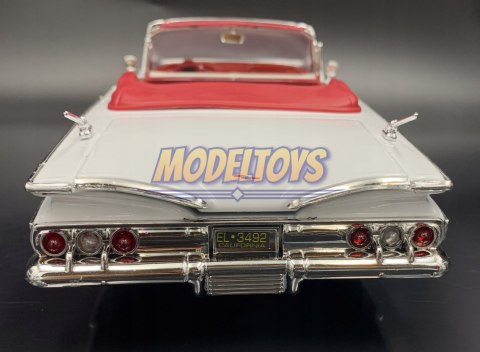 Chevrolet Impala 1960 1:18 Motormax 73110