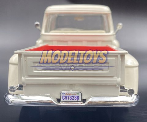 Chevy 1955 Stepside 5100 1:24 Motormax 73236 Chevy 1955 Stepside 5100 1:24 Motormax 73236