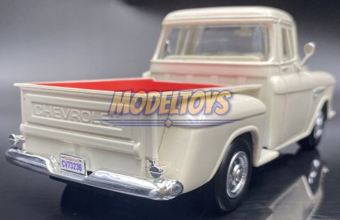 Chevy 1955 Stepside 5100 1:24 Motormax 73236 Chevy 1955 Stepside 5100 1:24 Motormax 73236
