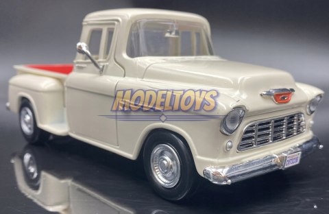 Chevy 1955 Stepside 5100 1:24 Motormax 73236 Chevy 1955 Stepside 5100 1:24 Motormax 73236