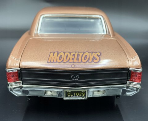 Chevy CHEVELLE SS 396 1:18 model Motormax 73104 Chevy CHEVELLE SS 396 1:18 model Motormax 73104
