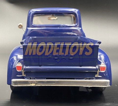 Ford F-100 Pickup 1956 1:24 Motormax 73235 Ford F-100 Pickup 1956 1:24 Motormax 73235