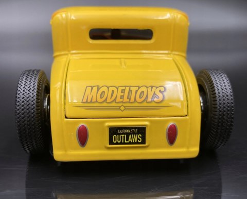 Ford model A 1929 1:24 yellow model Maisto 31354 Ford model A 1929 1:24 yellow model Maisto 31354