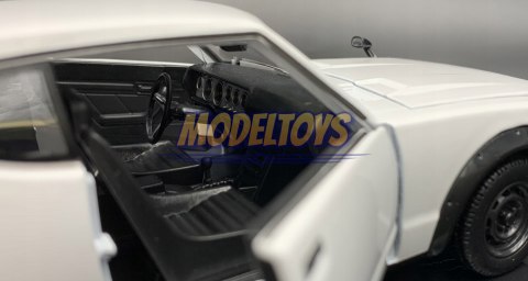 Nissan SKYLINE 2000 GT-R 1973 1:24 Maisto 31528 Nissan SKYLINE 2000 GT-R 1973 1:24 Maisto 31528