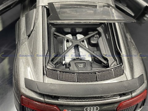 AUDI R8 V10 plus grey 1:24 model Maisto 31513 AUDI R8 V10 plus grey 1:24 model Maisto 31513