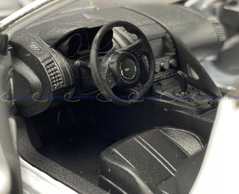 Jaguar F-Type Coupe white model 1:24 Welly 24060 Jaguar F-Type Coupe white model 1:24 Welly 24060
