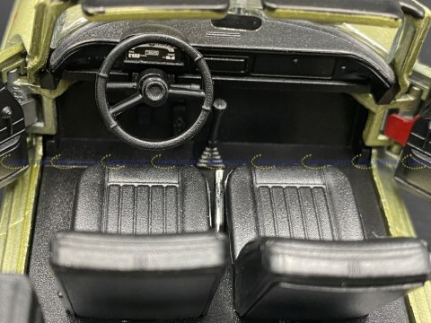 Renault Caravelle1964 model 24068C Welly 1:24 Renault Caravelle1964 model 24068C Welly 1:24