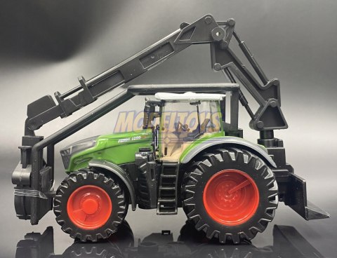 Traktor leśny FENDT 1050 Vario napęd BBURAGO metal Traktor leśny FENDT 1050 Vario napęd BBURAGO metal
