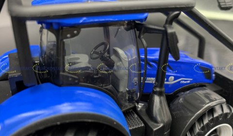 Traktor leśny New Holland napęd BBURAGO metal Traktor leśny New Holland napęd BBURAGO metal