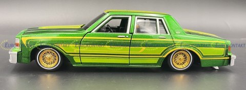 Chevrolet CAPRICE lowrider 1987 1:26 Maisto 31044 Chevrolet CAPRICE lowrider 1987 1:26 Maisto 31044