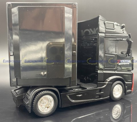 Mercedes Actros naczepa Yokohama Bburago 1:43 Mercedes Actros naczepa Yokohama Bburago 1:43