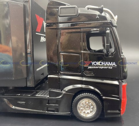 Mercedes Actros naczepa Yokohama Bburago 1:43 Mercedes Actros naczepa Yokohama Bburago 1:43