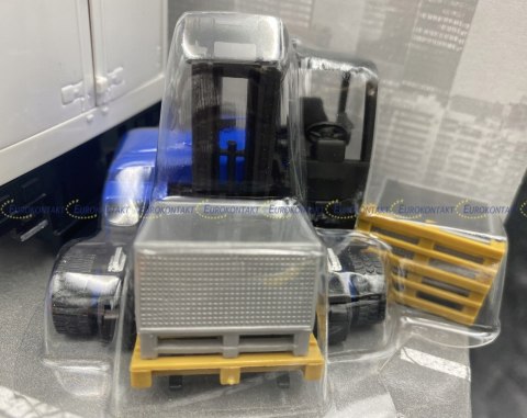 Mercedes Actros naczepa + widlak Bburago 1:43 Mercedes Actros naczepa + widlak Bburago 1:43