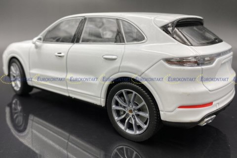 Porsche CAYENNE Turbo 2018 model 24092 Welly 1:24 Porsche CAYENNE Turbo 2018 model 24092 Welly 1:24