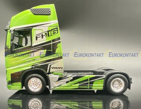 VOLVO FH16 Custom Cabs green 32204 Bburago 1:43 VOLVO FH16 Custom Cabs green 32204 Bburago 1:43