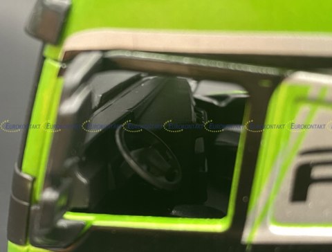VOLVO FH16 Custom Cabs green 32204 Bburago 1:43 VOLVO FH16 Custom Cabs green 32204 Bburago 1:43