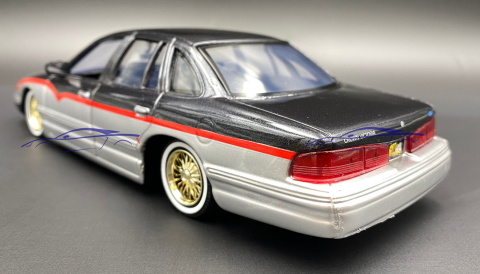 Ford Crown Victoria 93-97 1:24 Motormax 79024 Ford Crown Victoria 93-97 1:24 Motormax 79024