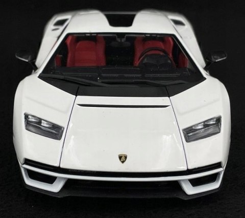 Lamborghini Countach LPI 800-4 1:24 Bburago 21102 Lamborghini Countach LPI 800-4 1:24 Bburago 21102