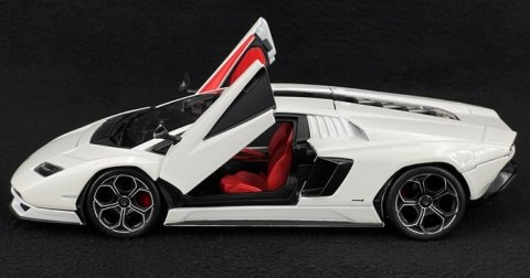 Lamborghini Countach LPI 800-4 1:24 Bburago 21102 Lamborghini Countach LPI 800-4 1:24 Bburago 21102