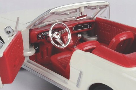 MUSTANG 1/2 1964 James Bond 1:24 Motormax 79852 MUSTANG 1/2 1964 James Bond 1:24 Motormax 79852