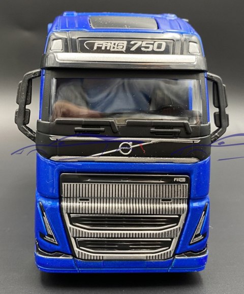 VOLVO FH16 laweta lora Porsche 911 Bburago 1:43 VOLVO FH16 laweta lora Porsche 911 Bburago 1:43
