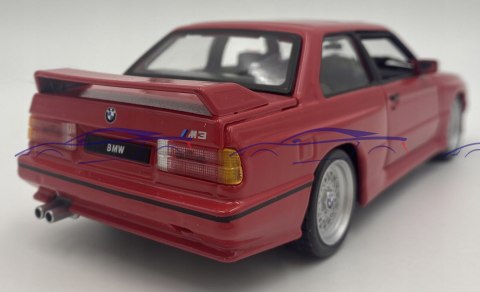 BMW M3 (E30) 1986 1:24 model Bburago 21100 red BMW M3 (E30) 1986 1:24 model Bburago 21100 red