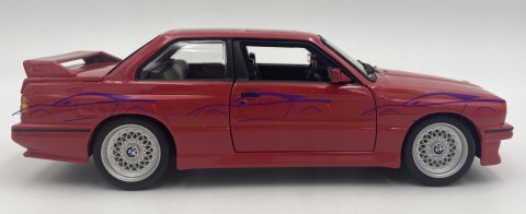 BMW M3 (E30) 1986 1:24 model Bburago 21100 red BMW M3 (E30) 1986 1:24 model Bburago 21100 red