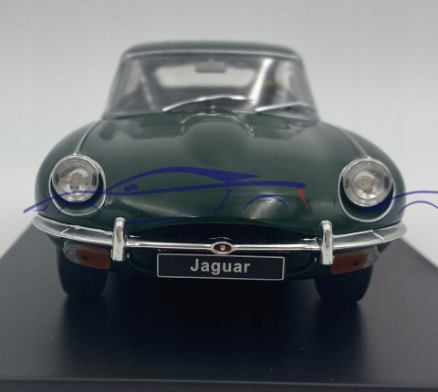 Jaguar E-Type British green 124149 WhiteBox 1:24 Jaguar E-Type British green 124149 WhiteBox 1:24