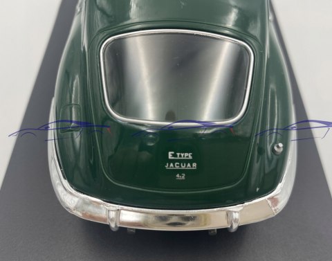 Jaguar E-Type British green 124149 WhiteBox 1:24 Jaguar E-Type British green 124149 WhiteBox 1:24