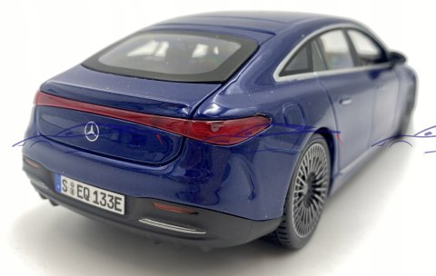 MERCEDES BENZ EQS 2022 1/27 dark blue Maisto 32902 MERCEDES BENZ EQS 2022 1/27 dark blue Maisto 32902