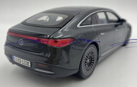 MERCEDES BENZ EQS 2022 1/27 graphite Maisto 32902 MERCEDES BENZ EQS 2022 1/27 graphite Maisto 32902