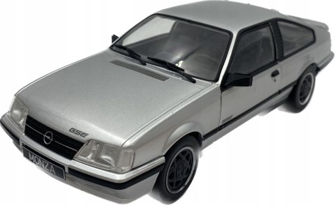 Opel Monza A2 GSE model 124156 WhiteBox 1:24 Opel Monza A2 GSE model 124156 WhiteBox 1:24