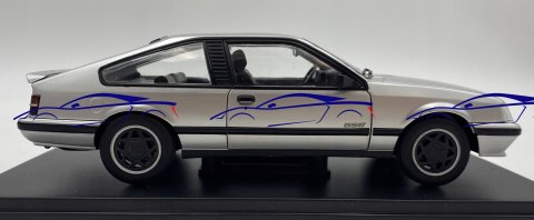 Opel Monza A2 GSE model 124156 WhiteBox 1:24 Opel Monza A2 GSE model 124156 WhiteBox 1:24