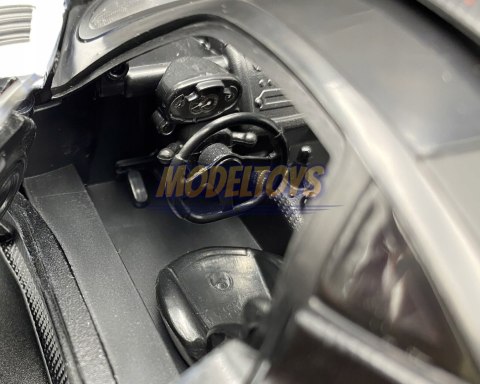 PAGANI Zonda 5 red 1:18 model Motormax 79158 PAGANI Zonda 5 red 1:18 model Motormax 79158