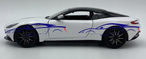 Aston Martin DB11 white 1:24 model Motormax 79345 Aston Martin DB11 white 1:24 model Motormax 79345