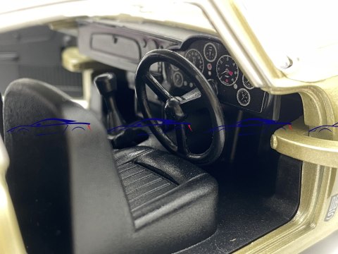 Aston Martin DB5 1:24 model Motormax 79375 Aston Martin DB5 1:24 model Motormax 79375