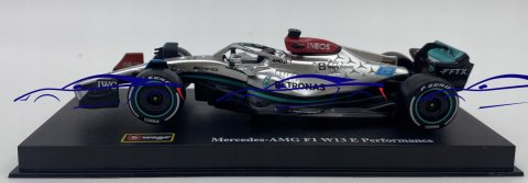 Bolid F1 Mercedes W13 63 Russell KASK BBurago 1:43 Bolid F1 Mercedes W13 63 Russell KASK BBurago 1:43