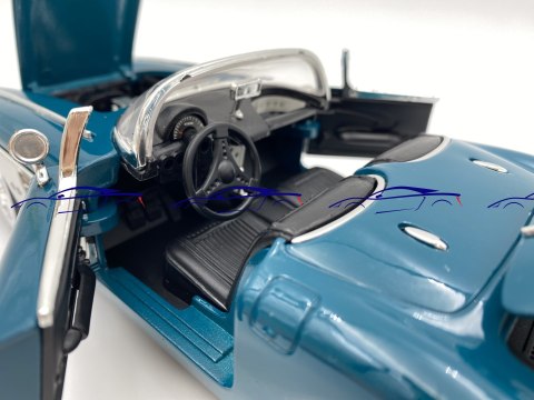 Chevrolet CORVETTE 1958 1:18 model Motormax 73109 Chevrolet CORVETTE 1958 1:18 model Motormax 73109