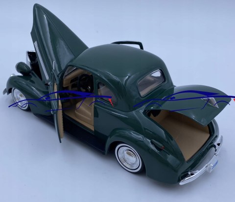 Chevrolet Coupe 1939 green 1:24 Motormax 73247 Chevrolet Coupe 1939 green 1:24 Motormax 73247
