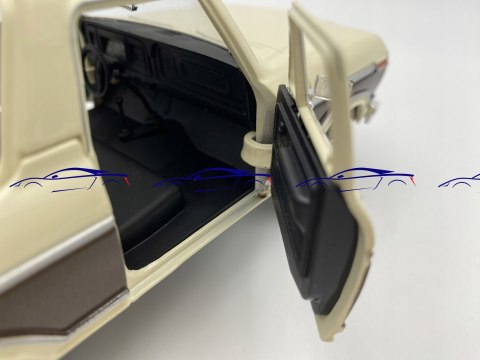 Ford Bronco (hard top) 1978 1:24 Motormax 79371 Ford Bronco (hard top) 1978 1:24 Motormax 79371